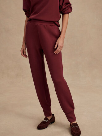 VARLEY SLIM CUFF PANT 27.5" IN NEW MAROON