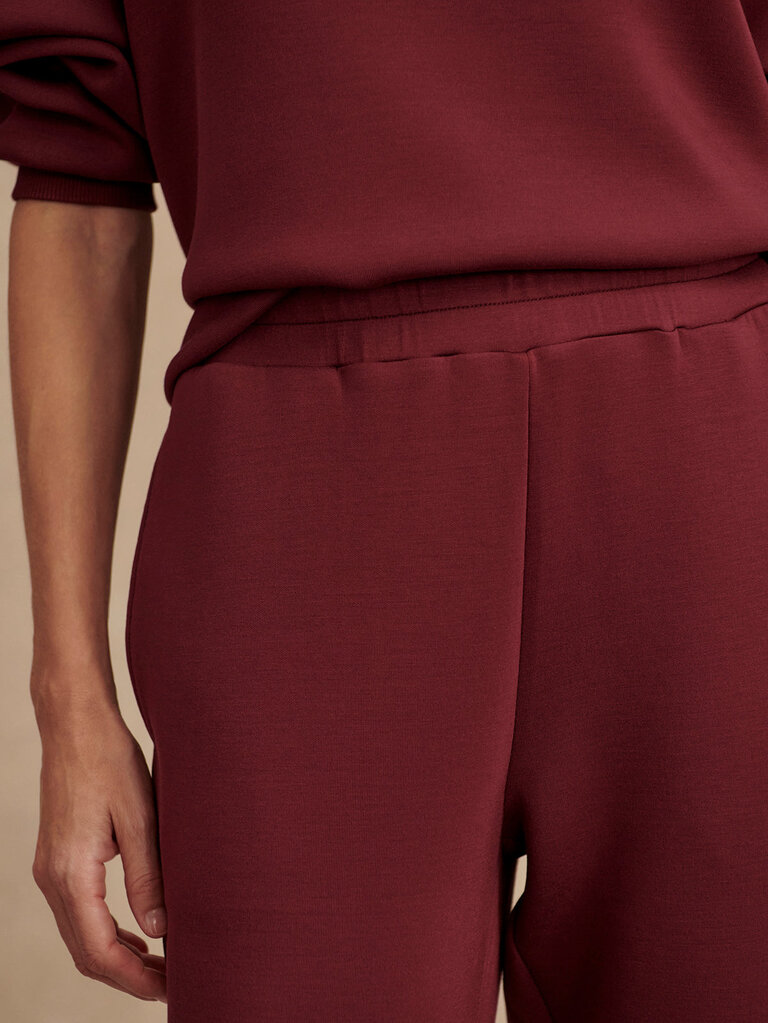 VARLEY SLIM CUFF PANT 27.5" IN NEW MAROON