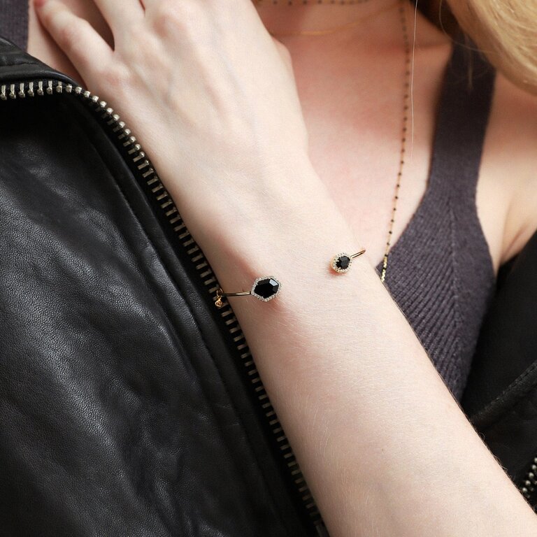 TAI JEWELRY GOLD HEXAGON OPEN BRACELET JET