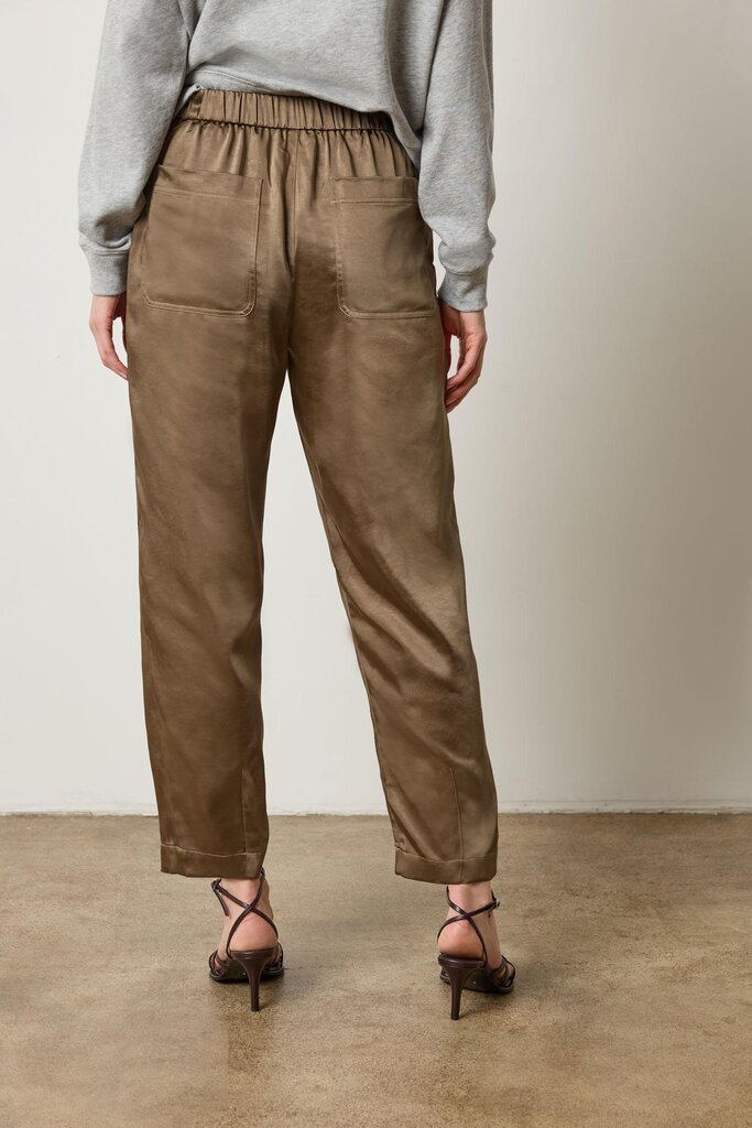 LILLA P SATIN FLY FRONT PANT IN PARSLEY