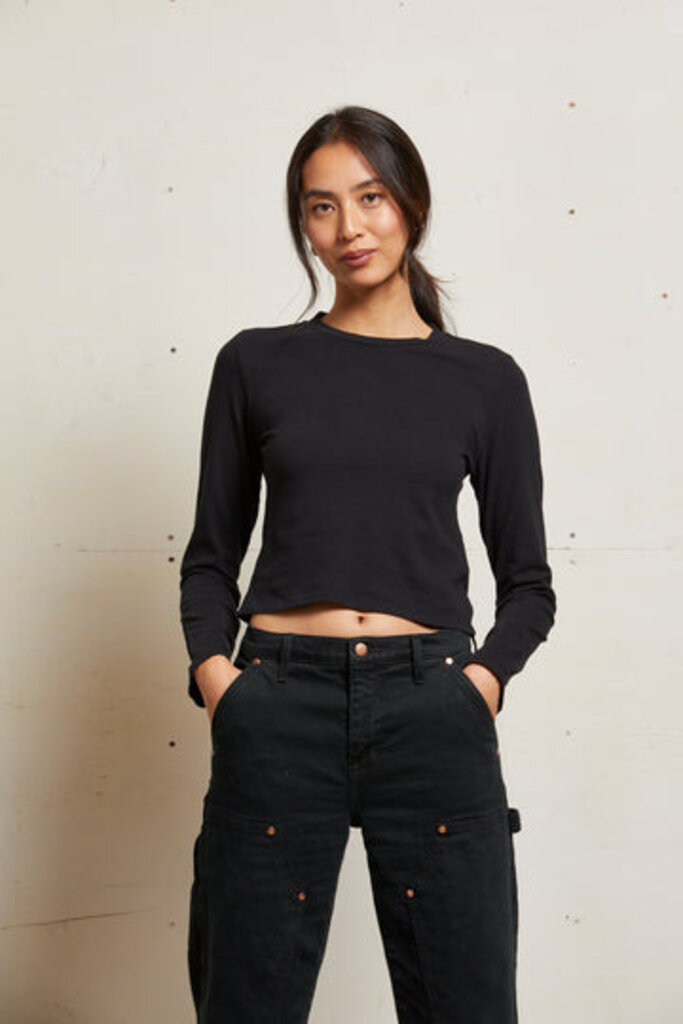 PERFECT WHITE TEE JAMIE COTTON LONG SLEEVE CREW IN TRUE BLACK