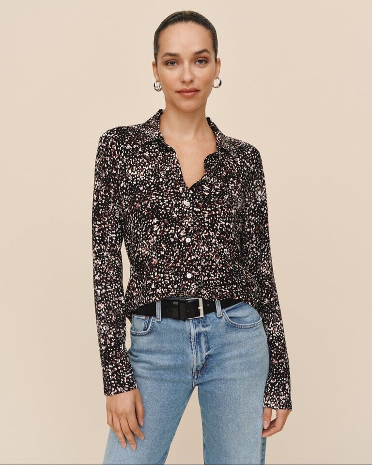 BELLA DAHL BUTTON UP KNIT TOP IN PAINTED ANIMAL