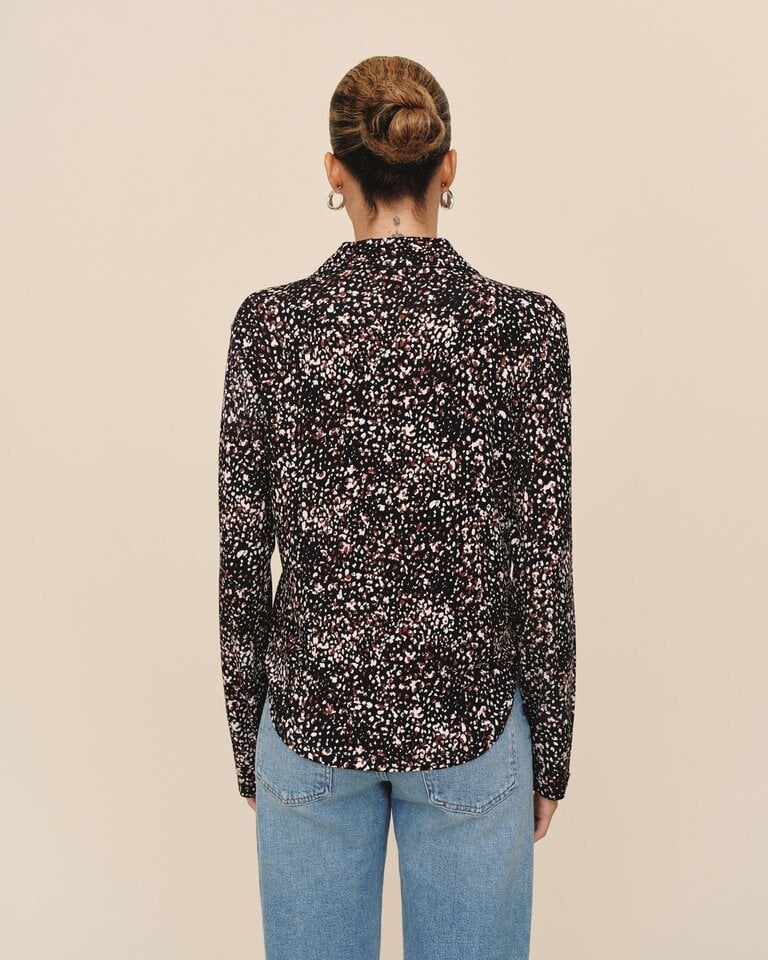 BELLA DAHL BUTTON UP KNIT TOP IN PAINTED ANIMAL