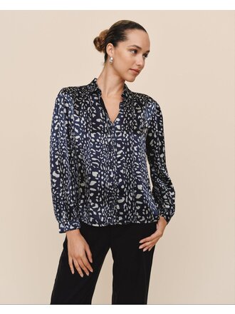 BELLA DAHL L/S SHIRRED SHOULDER BUTTON DOWN IN ARCTIC ANIMAL PRINT