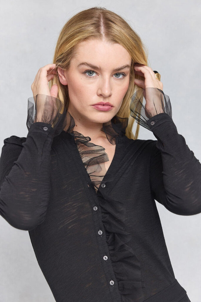 VIVIAN L/S RUFFLE SHIRT W/TULLE COLLAR IN BLACK