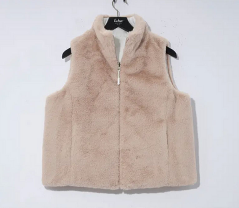 ECHO REVERSIBLE CALLUM VEST IN CREAM