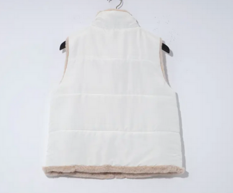ECHO REVERSIBLE CALLUM VEST IN CREAM