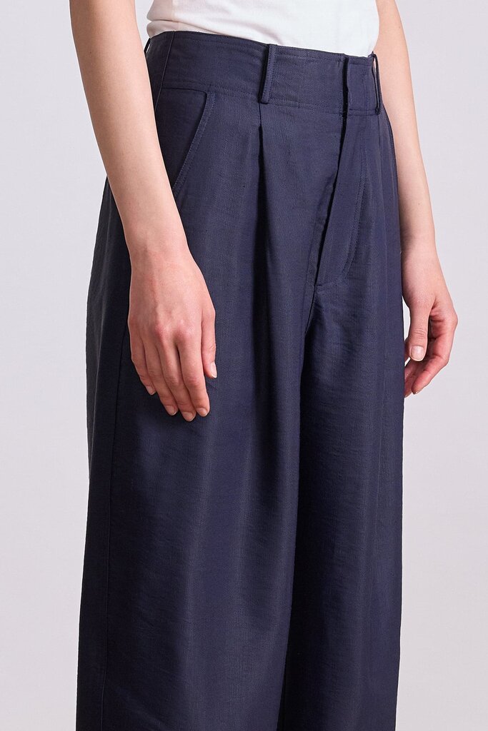 APIECE APART BARI CROP TROUSER IN MIDNIGHT