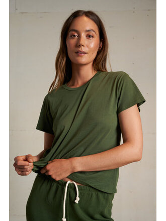 PERFECT WHITE TEE HARLEY S/S BOXY CREW IN FERN GREEN