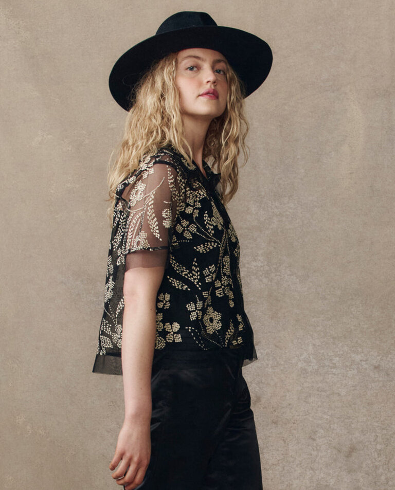 THE GREAT COTILLION TOP IN BROCADE FLORAL