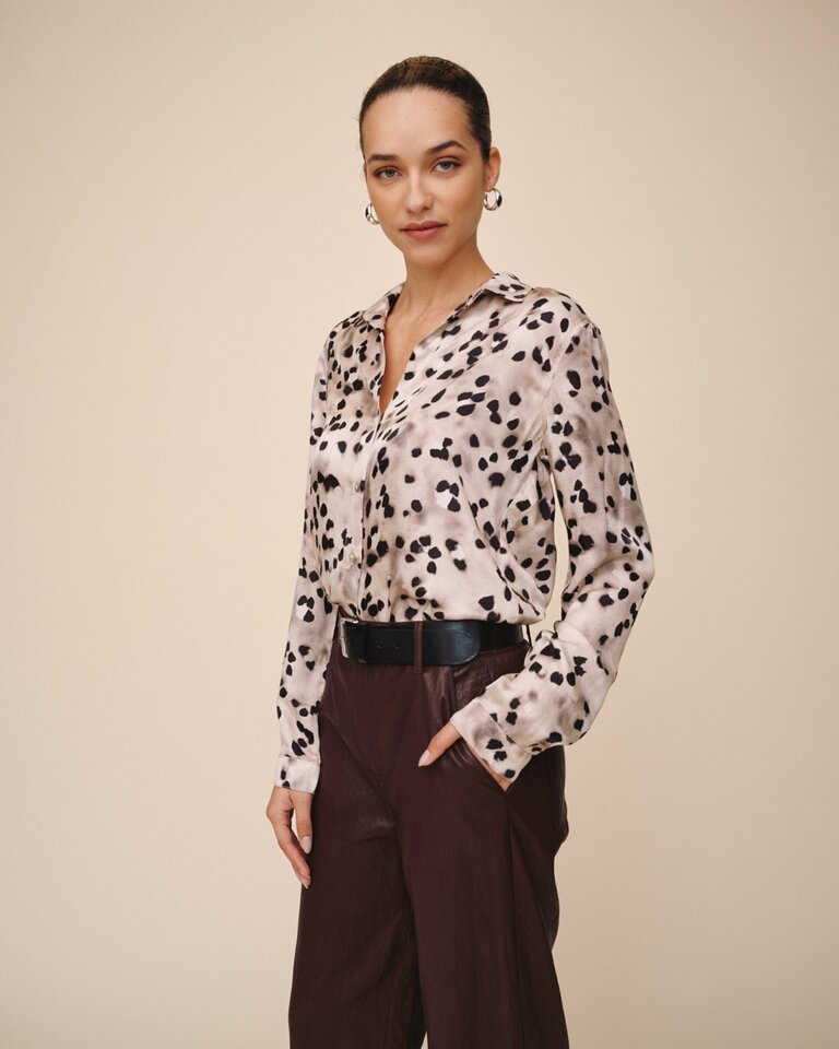 BELLA DAHL BUTTON DOWN SHIRT IN WINTER SHADOW