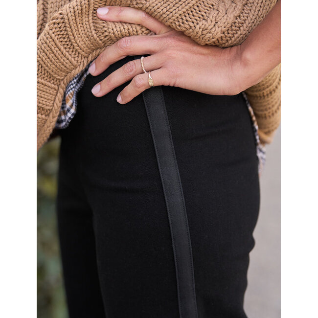 FRANK & EILEEN WESTPORT ILLUSION WIDE LEG JEAN IN BLACK TUXEDO