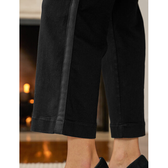 FRANK & EILEEN WESTPORT ILLUSION WIDE LEG JEAN IN BLACK TUXEDO