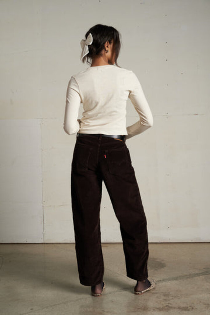 PERFECT WHITE TEE JAMIE COTTON LONG SLEEVE IN SUGAR