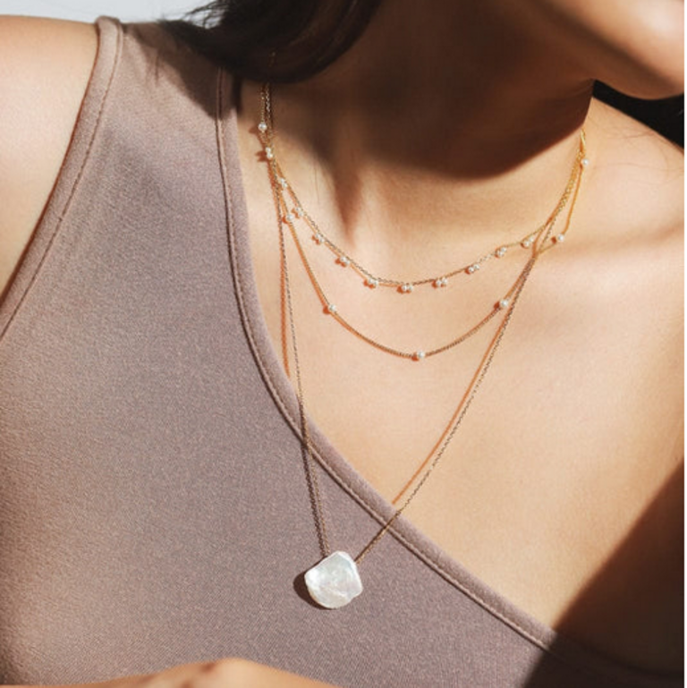 TAI JEWELRY GOLD CHAIN W/TINY PEARL STATIONS