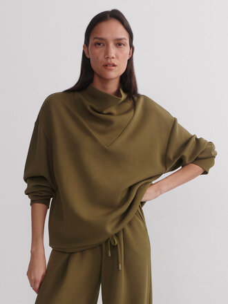 VARLEY BETSY SWEAT IN MILITARY OLIVE