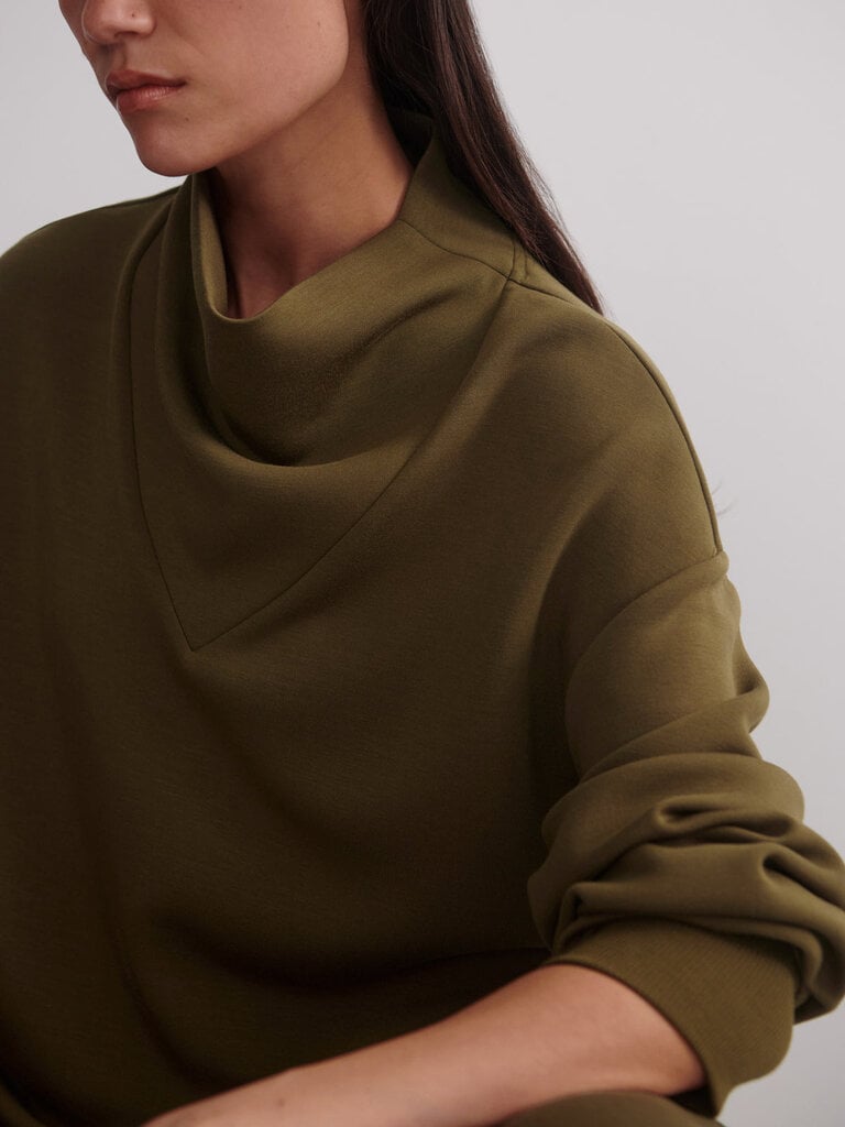 VARLEY BETSY SWEAT IN MILITARY OLIVE