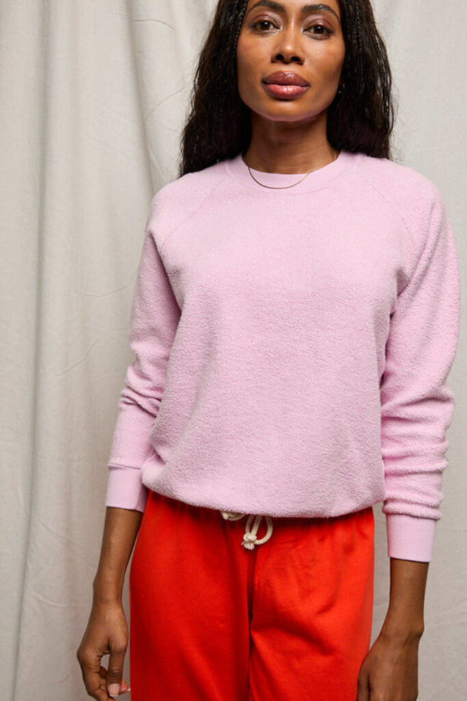 PERFECT WHITE TEE ZIGGY INSIDE OUT FLEECE SWEATSHIRT IN PINK SUGAR