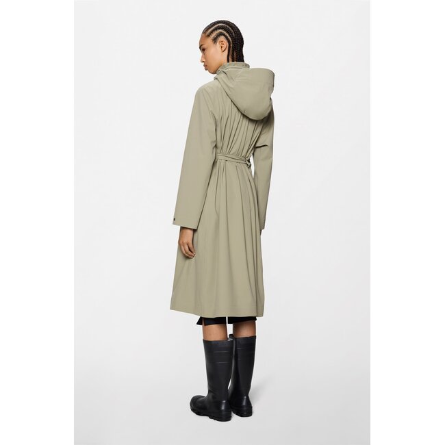 RAINS SUVA HARDSHELL W COAT W3 IN BEIGE