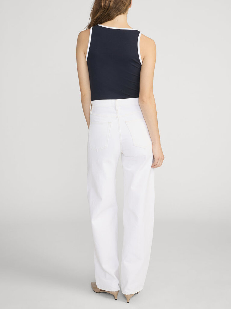 THE SPORTY TANK IN NAVY