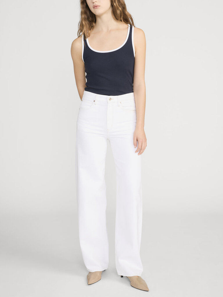 THE SPORTY TANK IN NAVY