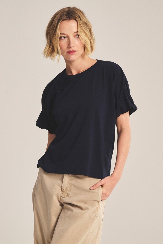 VELVET TAE SHIRR S/S TOP IN NAVY