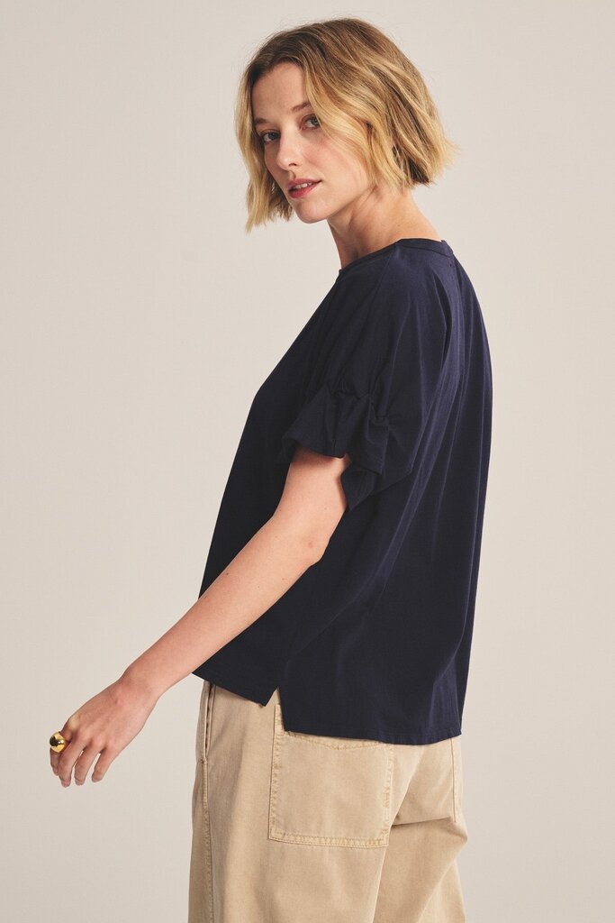 VELVET TAE SHIRR S/S TOP IN NAVY