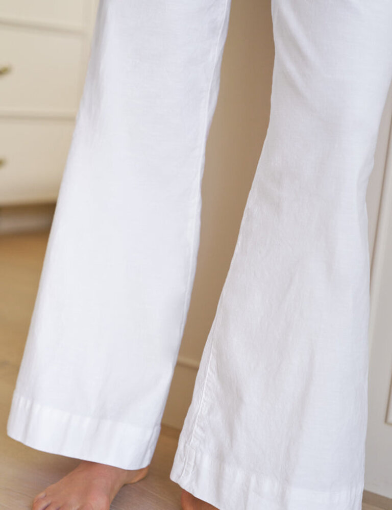 FRANK & EILEEN WEST VILLAGE NYC WIDE LEG TROUSER IN WHITE LINEN