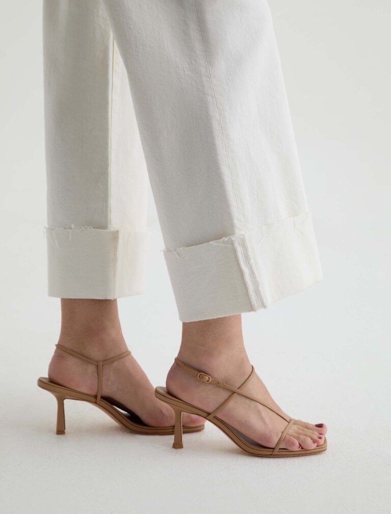 AG SAIGE WIDE LEG CROP IN POWDER MENDED