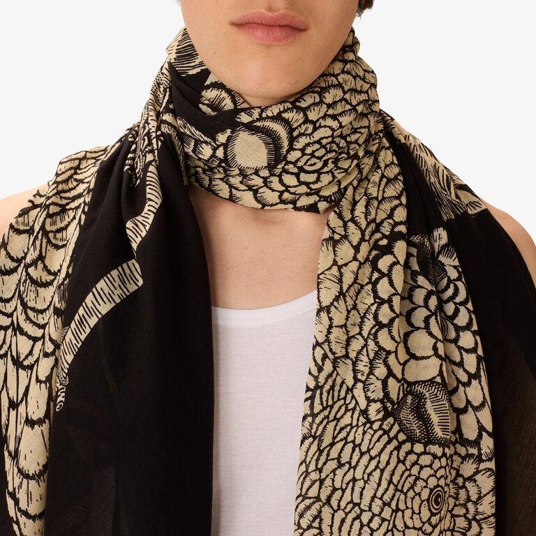 INOUITOOSH CARACAT SCARF IN BLACK