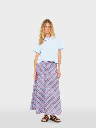 XIRENA HATTIE SKIRT IN LUNAR BLUE