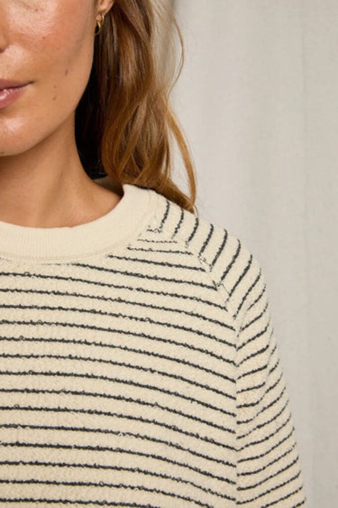 PERFECT WHITE TEE ALEXI FRENCH TERRY STRIPE SWEATSHIRT IN NATURAL/CHARCOAL STRIPE
