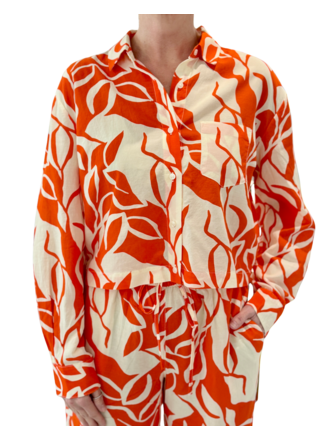 TROVATA NESSA SHIRT IN RED AMARANTHA