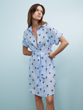 0039 ITALY DERBY S/S EMBROIDERED DRESS IN BLUE