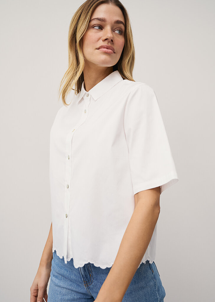 0039 ITALY BEA BLOUSE WITH SCALLOPED HEM IN WHITE