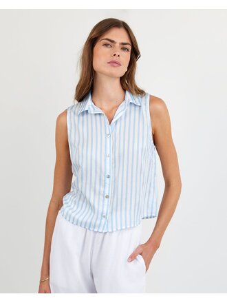BELLA DAHL CLEAN SLEEVELESS BUTTON DOWN IN TIDAL BLUE STRIPE