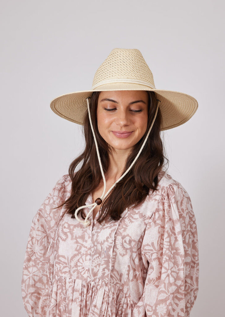 HAT ATTACK PACKABLE SURFER CHINSTRAP HAT IN NATURAL
