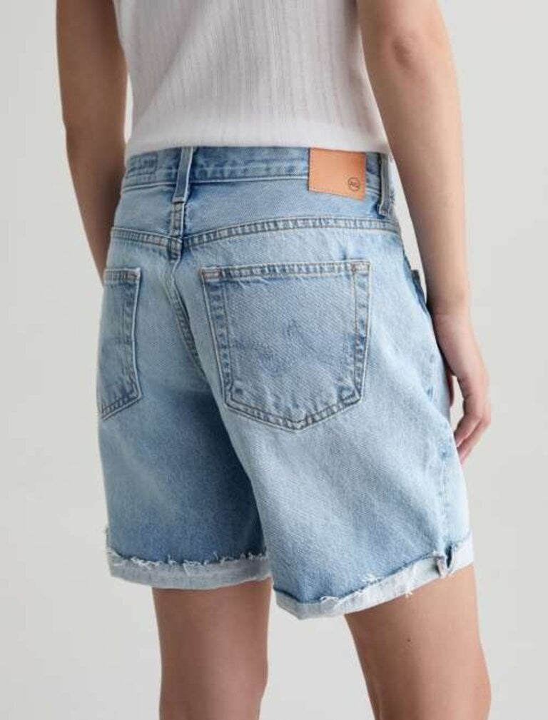 AG EX-BOYFRIEND SHORT IN SOFT FOCUS