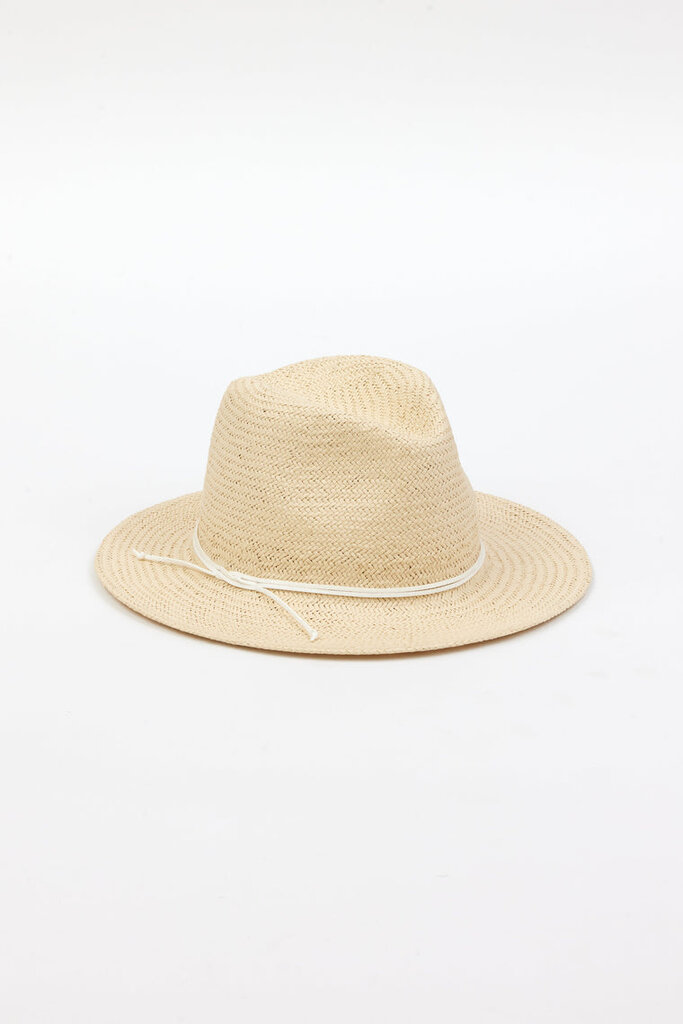 HAT ATTACK CLASSIC TRAVEL HAT IN NATURAL/WHITE