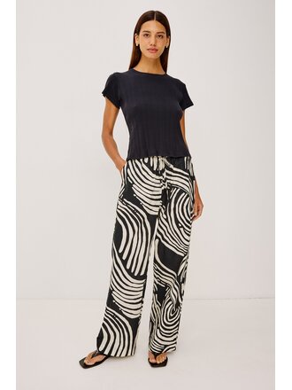 RAIULS EMMIE PRINT PANTS IN ONYX WAVE