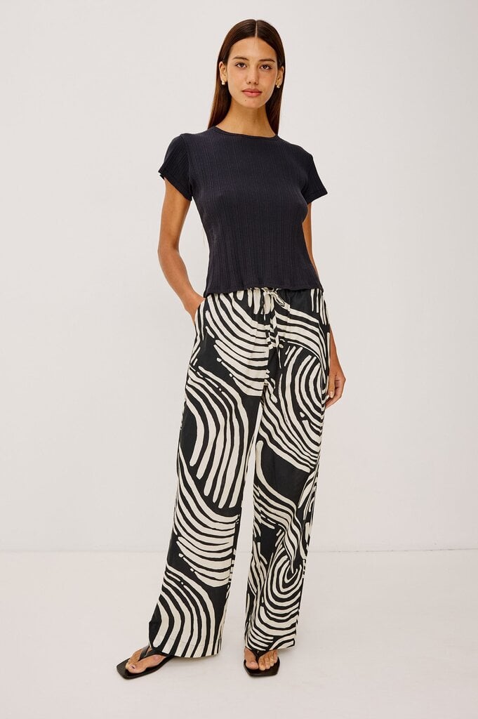 RAIULS EMMIE PRINT PANTS IN ONYX WAVE