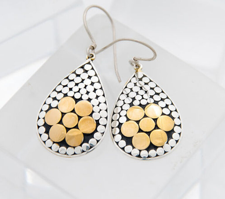 KATHY KAMEI SMALL BE A LIGHT FLOWER CONCAVE EARRINGS