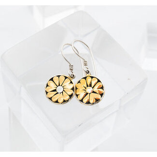 KATHY KAMEI MINI SPARK FLOWER EARRINGS