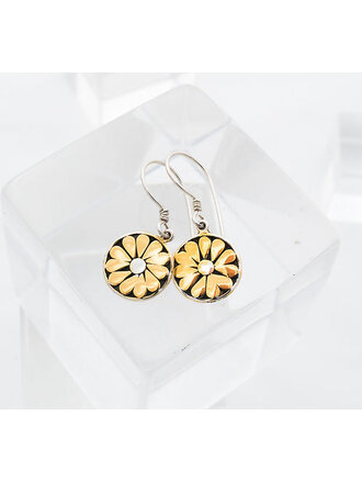 KATHY KAMEI MINI SPARK FLOWER EARRINGS