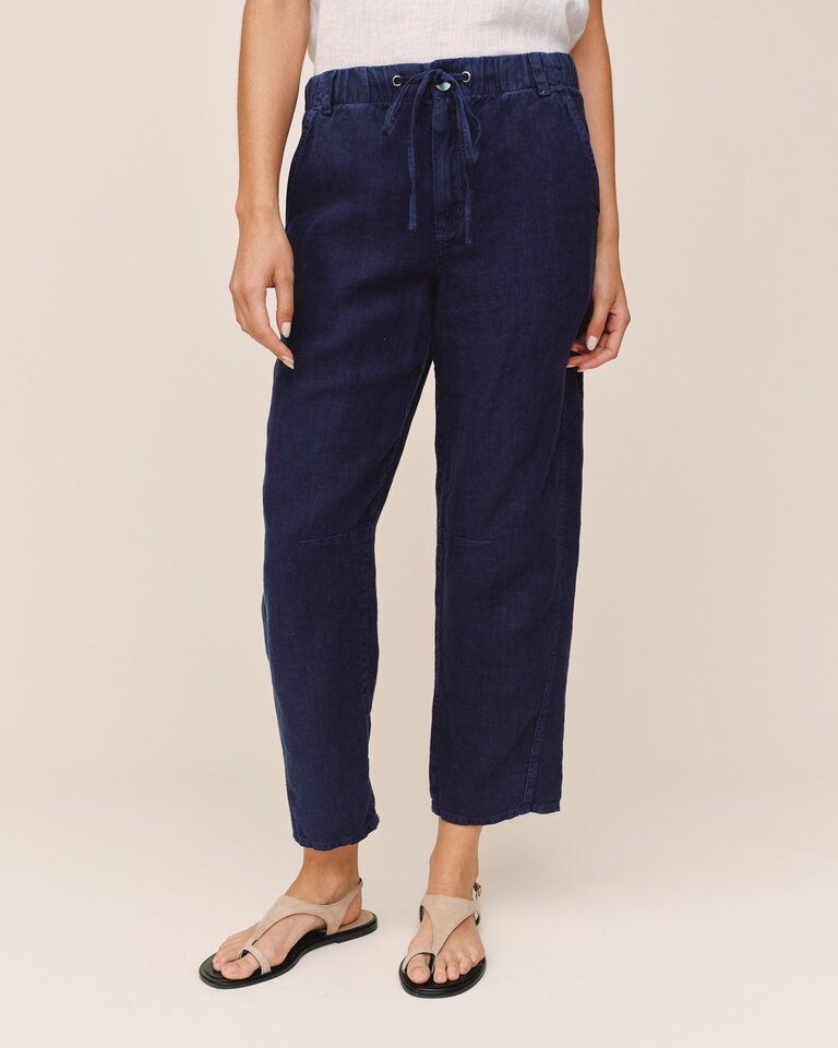 BELLA DAHL SOFT BARREL ZIP FRONT PANT IN NAUTICAL NIGHT