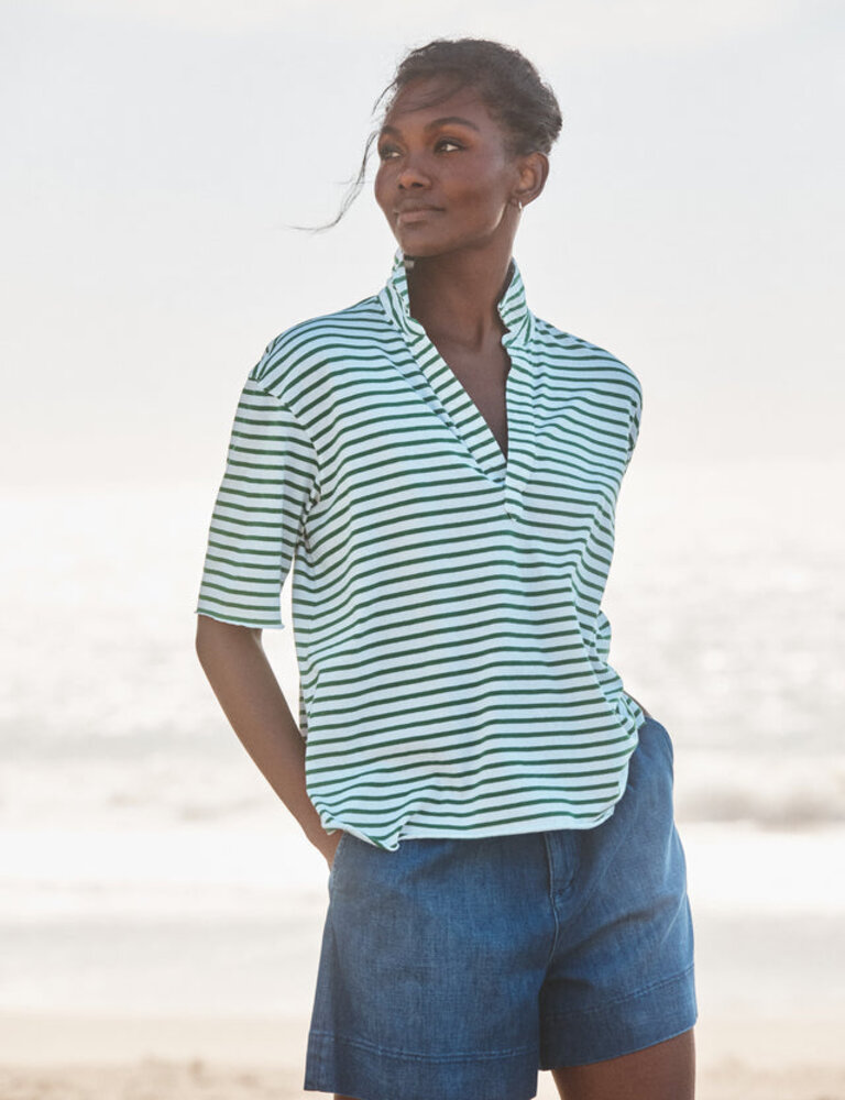 FRANK & EILEEN PATTY SHORT SLEEVE POPOVER HENLEY IN GREEN/WHITE STRIPE