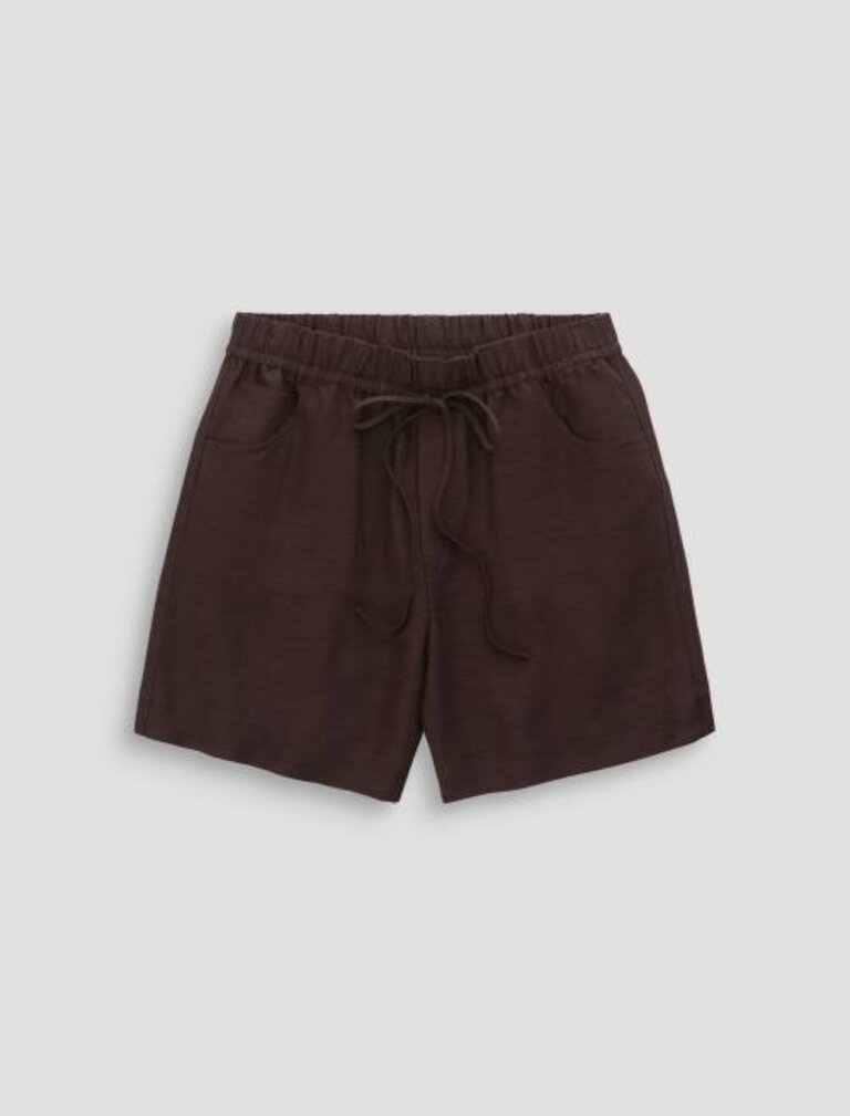 AG CENTURY CINCHED SHORT IN OAK BARREL