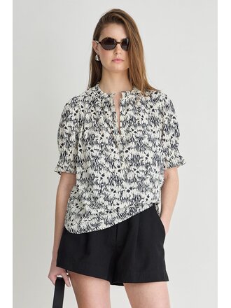 APIECE APART TEXTURED LOS ALTOS TOP IN TROPICAL MIDNIGHT