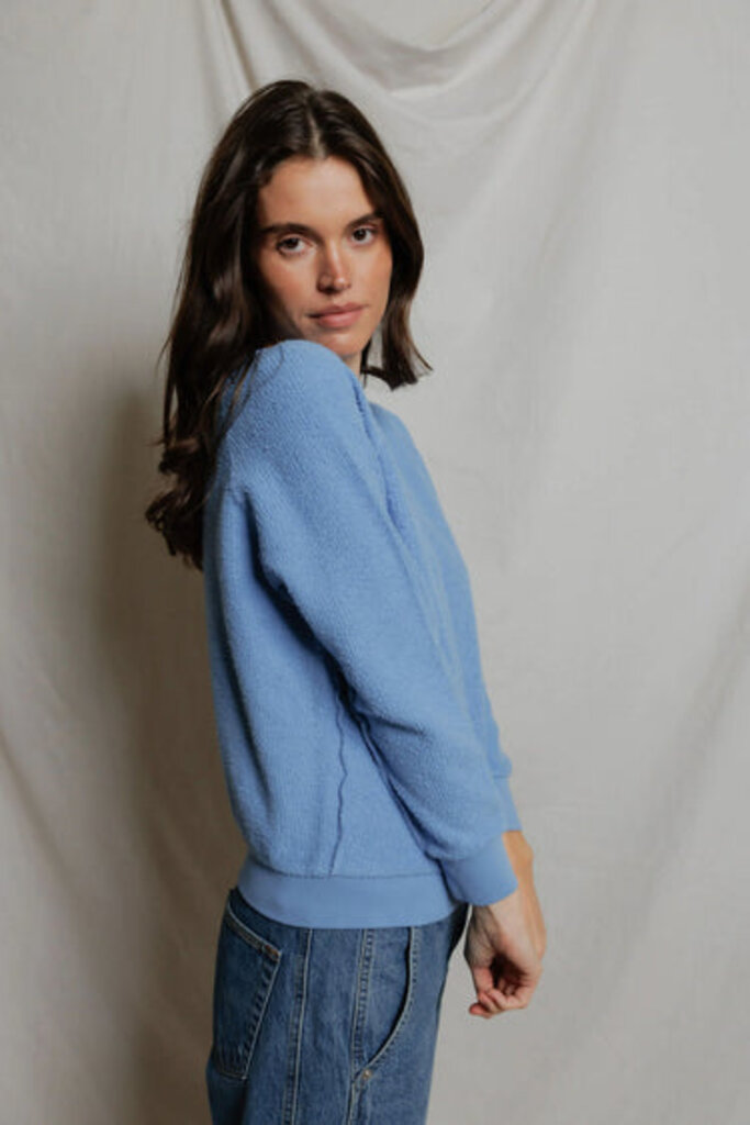 PERFECT WHITE TEE ZIGGY INSIDE OUT FLEECE SWEATSHIRT IN PACIFIC BLUE
