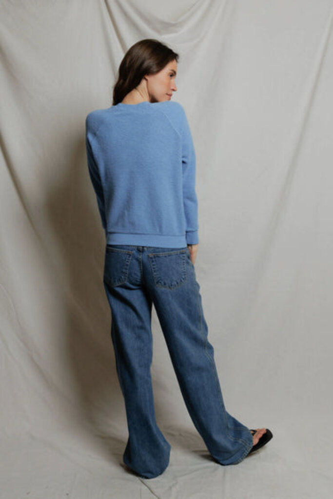 PERFECT WHITE TEE ZIGGY INSIDE OUT FLEECE SWEATSHIRT IN PACIFIC BLUE